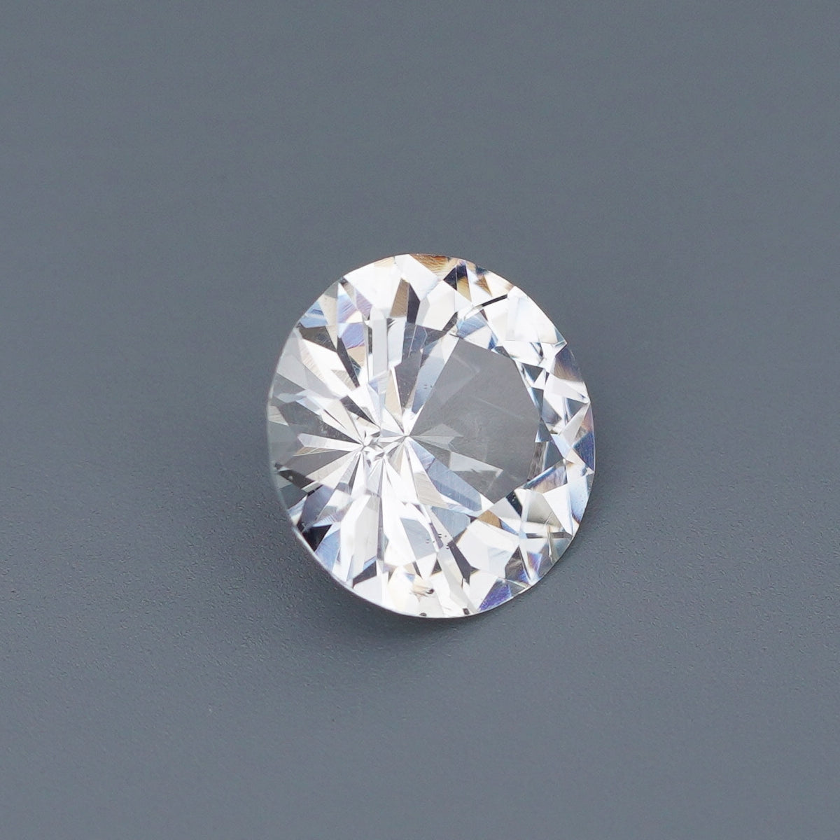 1.82 Ct White Sapphire Unheated Round Brilliant Cut