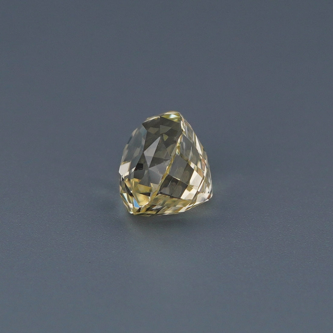 1.29 Ct Yellow Ceylon Sapphire Unheated Oval Cut